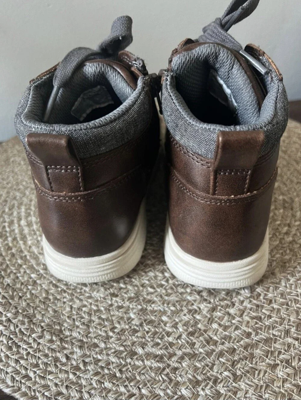 Cat & Jack Tennis Boots for Boys, Brown, Size 1. Kids shoes .